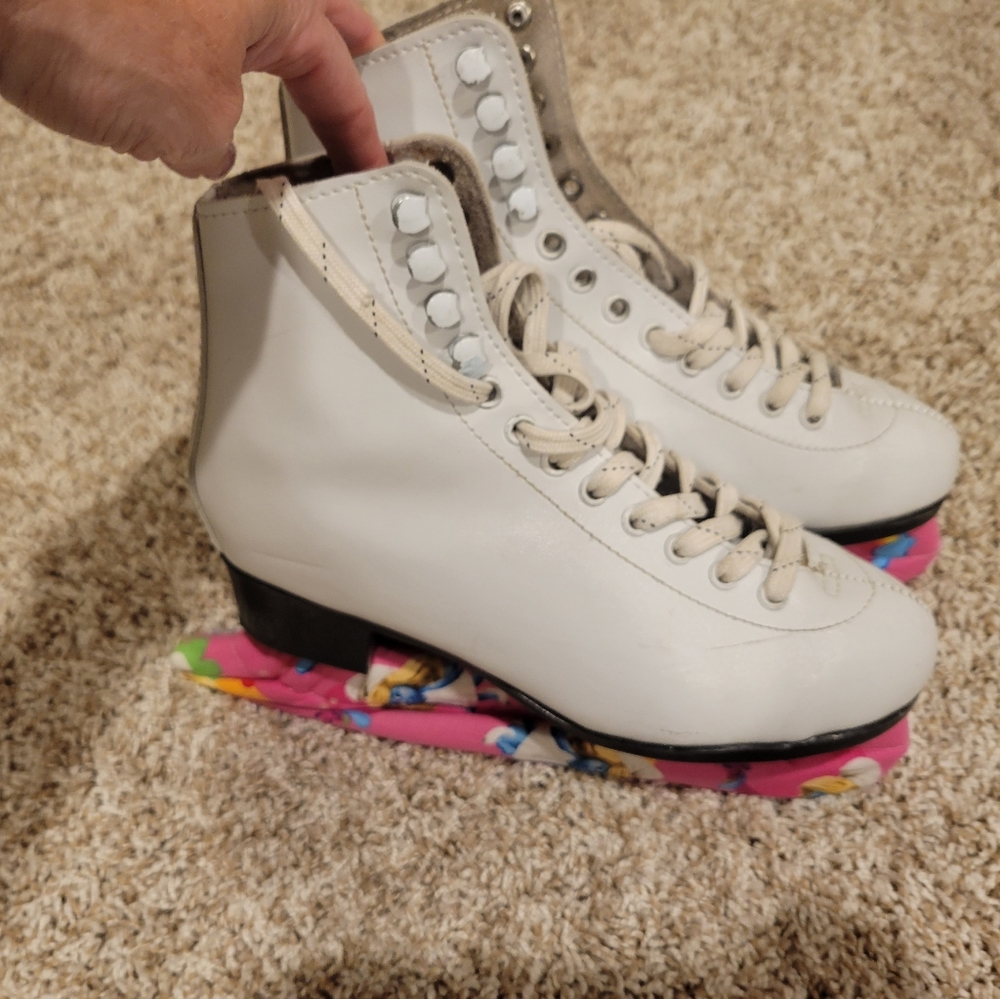 Womens skates